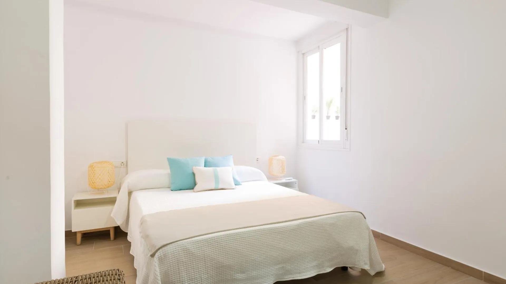 Charming Apartment Malagas Moon